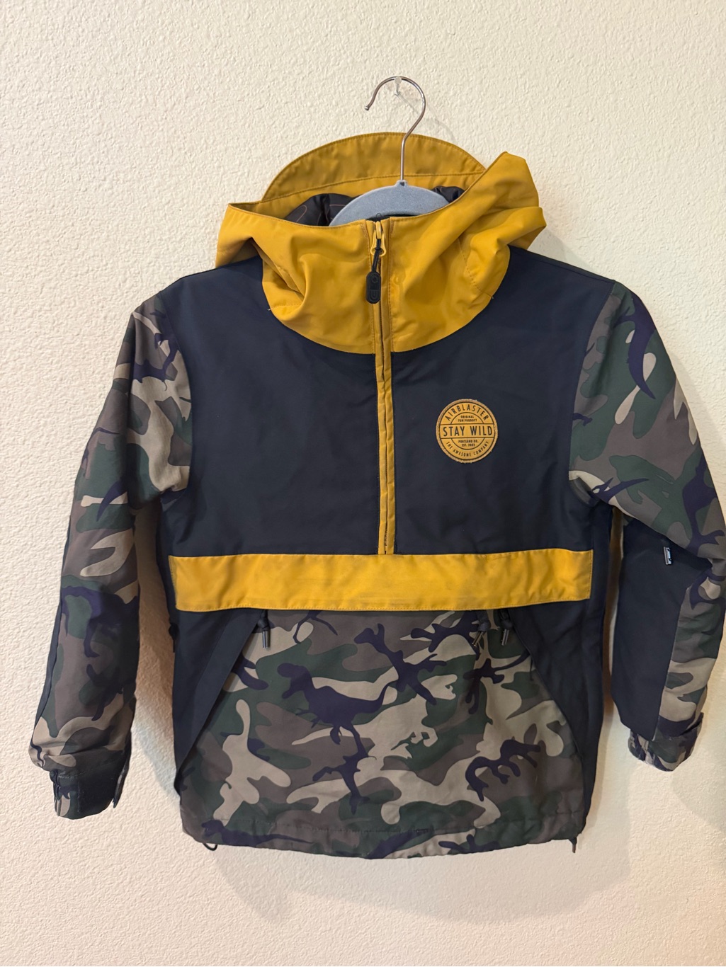Stay Wild Kids' Camo & Mustard Hooded Anorak Jacket